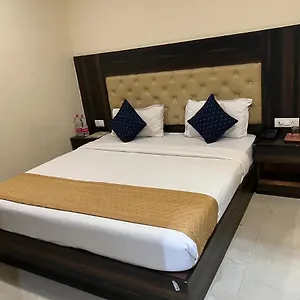 Ivy Plaza Luxury 4*, New Delhi India